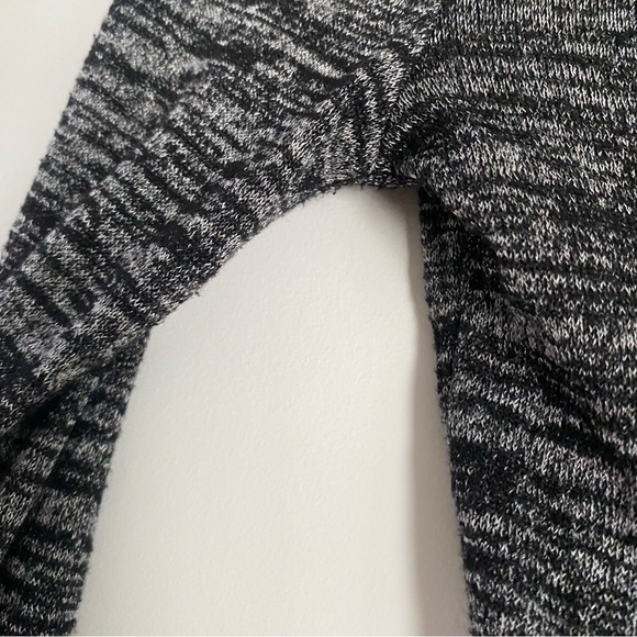 GUC Wilfred top - Picture 3 of 4